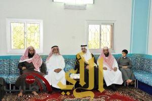 أمير عسير يعزي أسرة آل سعيدي في وفاة ابنيهما