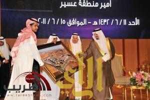 جامعة الملك خالد تحتفل بتخريج 8788 طالب وطالبة