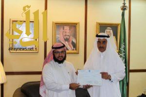 سفير السعودية بالبحرين يستقبل الدكتور علي آل مريد