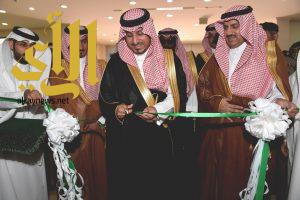 نائب أمير عسير يرعى حفل افتتاح معرض جامعة الملك خالد للكتاب والمعلومات