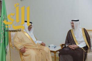 أمير منطقة الباحة يستقبل مدير جامعة الباحة