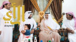 أمير منطقة الباحة ينقل تعازي القيادة لذوي شهيد الواجب الزهراني