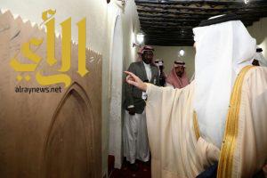 أمير الشرقية يزور مسجد جواثا التاريخي بالأحساء