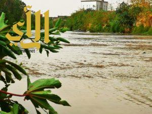 وادي “جوحان” يمتلئ بالمياه نتيجة هطول الأمطار