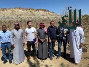 خبراء هولنديون وسعوديون لتطبيق الحقول الارشادية الايضاحية في منطقة عسير