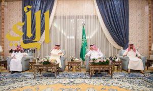 الملك سلمان يستقبل ملك البحرين وممثلي قادة دول مجلس التعاون الخليجي