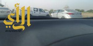 مصرع شخص واصابة اخرين في حادث مروري بجازان‬