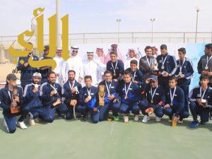 جامعة الملك سعود تتوج ببطولتي التنس وقوى الاحتياجات الخاصة